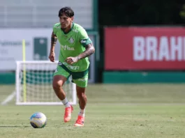 Gustavo Gómez durante treinamento na Academia de Futebol (Foto: Cesar Greco/Palmeiras/by Canon)