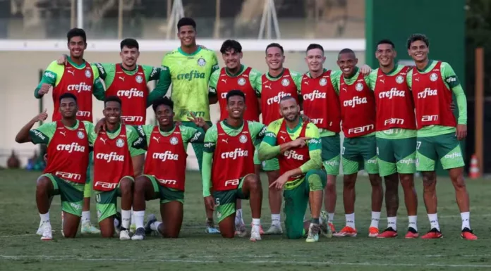 Jogadores do Palmeiras no treino desta quarta-feira