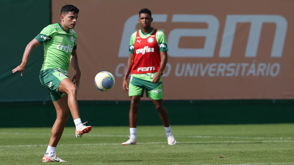 O atacante Bruno Rodrigues durante treinamento na Academia de Futebol (Foto: Cesar Greco/Palmeiras/by Canon)